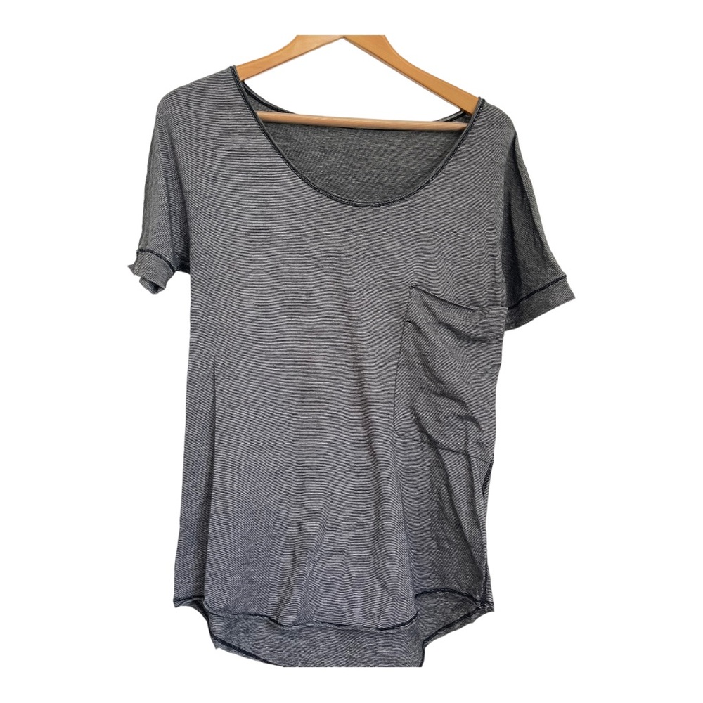 lululemon Navy/Grey Cotton Scoopneck SS